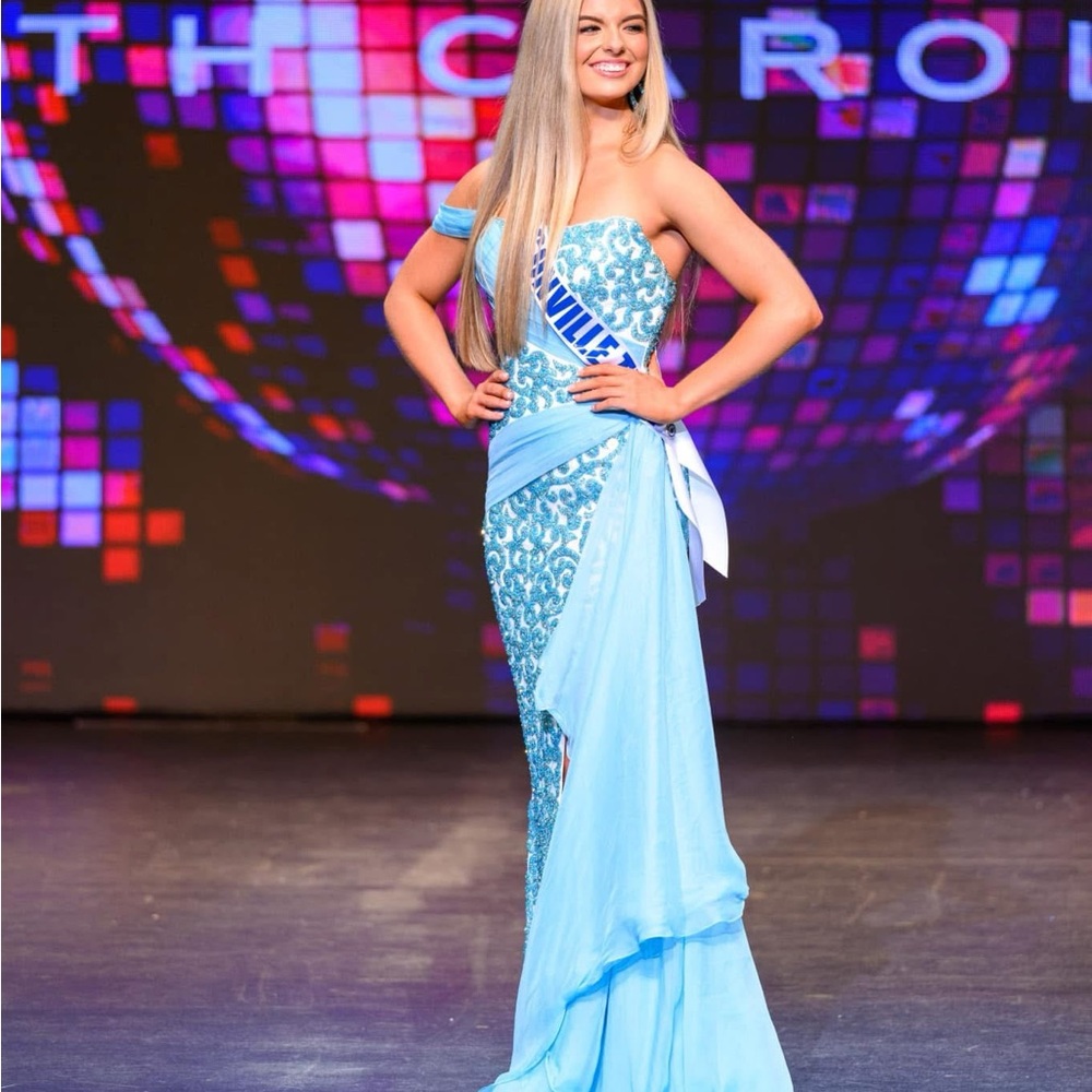 Ashley Lauren custom couture gown size 6 - Picture 2 of 5